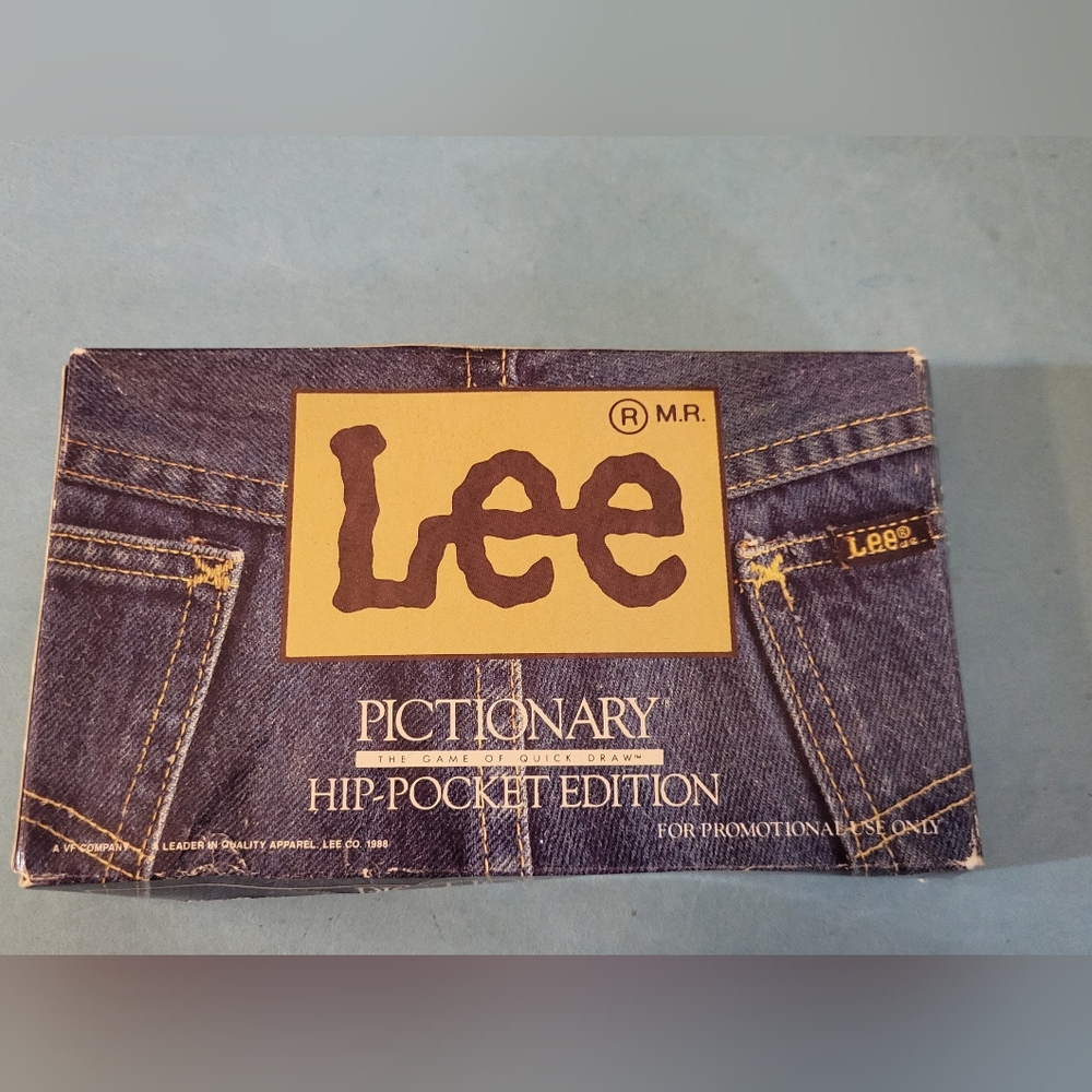 Vintage 1985 Lee Pictionary Hip Pocket Edition. #873